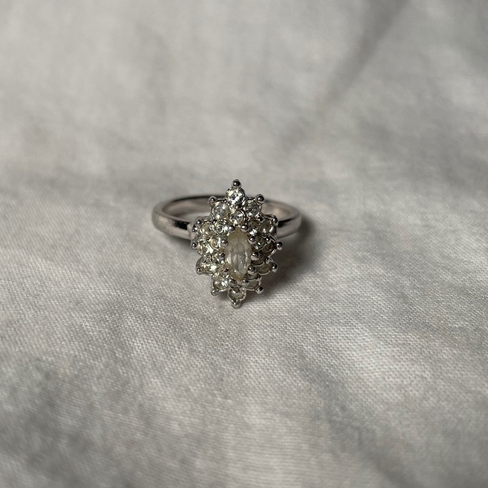 18KT Crystal Stone Ring